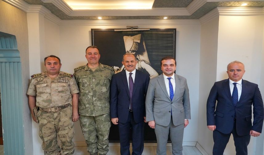 Vali İbrahim Taşyapan’dan Burak Hazinedaroğlu ve Murat Temur’a Veda Programı