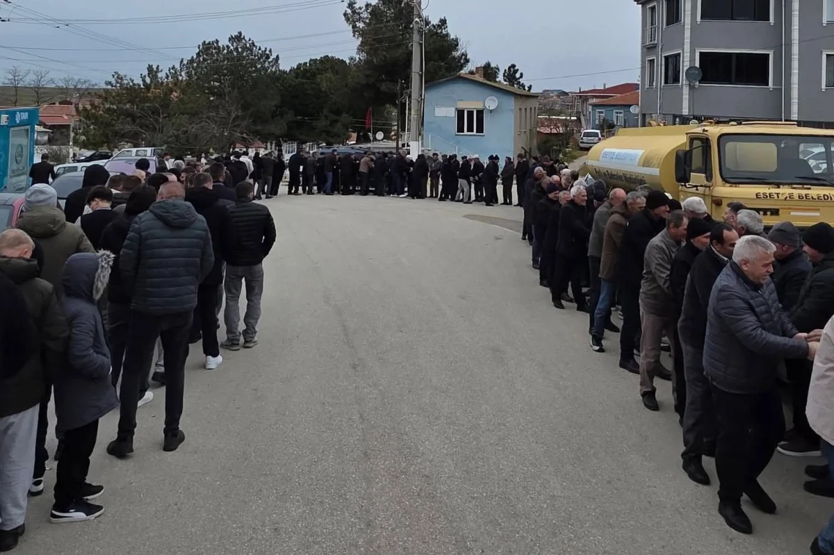 İpsala ve Yenikarpuzlu’da Geleneksel Toplu Bayramlaşma Coşkusu