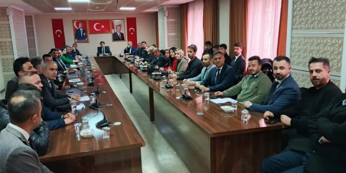 Hakkari’de Taşımalı Eğitim Masaya Yatırıldı: Güvenli Ulaşım İçin Yeni Adımlar
