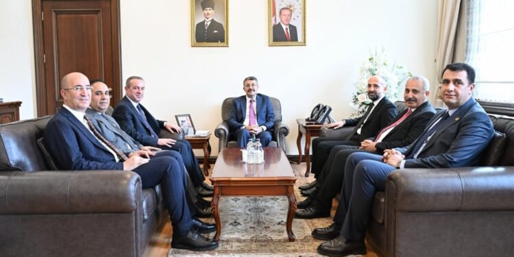 AK Parti Hakkâri Heyetinden Bakan Yardımcısı Ali Çelik’e Ziyaret