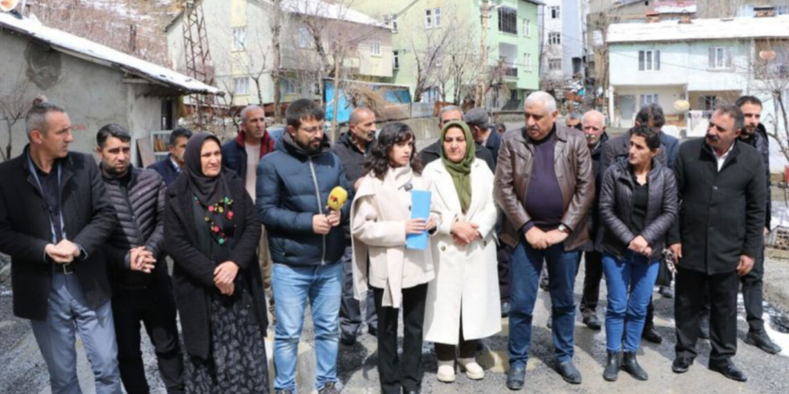 Viyan Tekçe’den Hakkâri’de Altyapı Tepkisi: “Kent Çöküş Halinde”