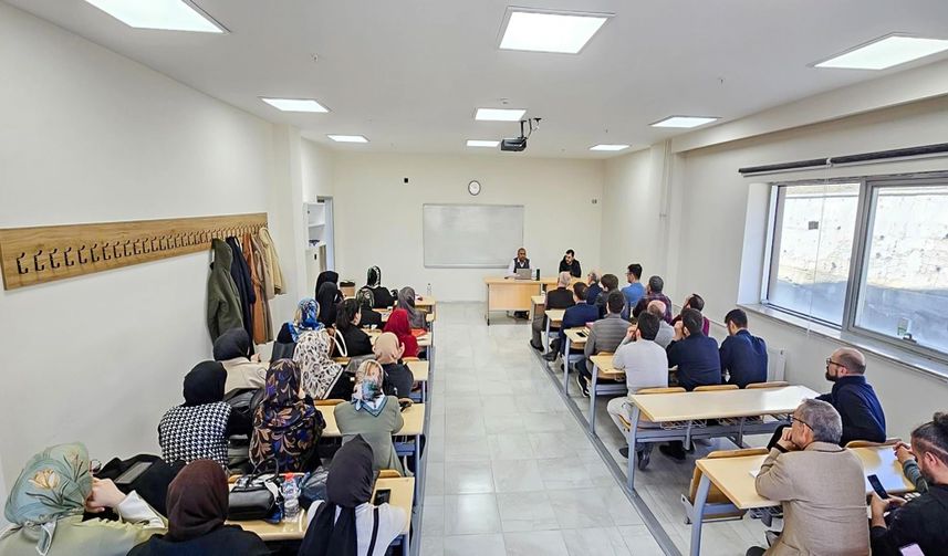 Hakkari Üniversitesi’nde Selefilik ve Hadis İlişkisi Konuşuldu