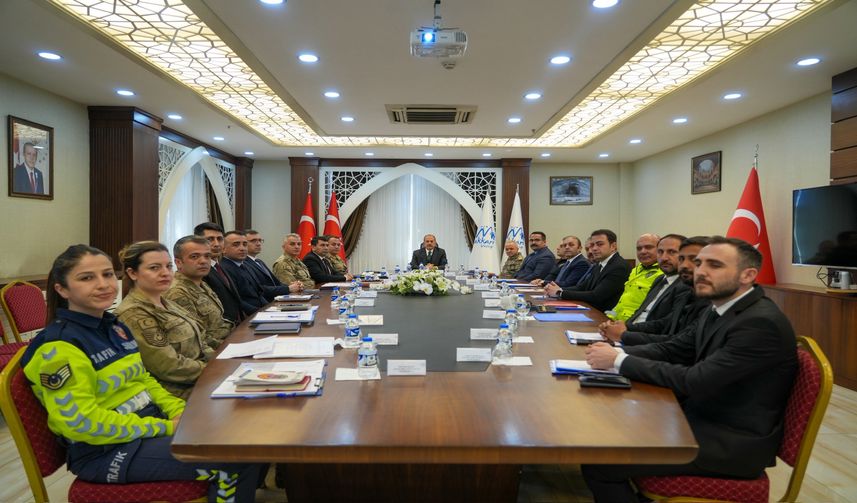 Hakkâri’de Güvenlik Toplantısı: Suç Oranlarında Düşüş