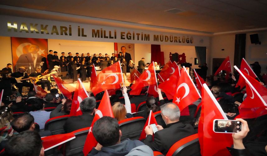Vali Taşyapan Sanat Programına Katıldı: Öğrencilerden Duygu Dolu Gösteriler