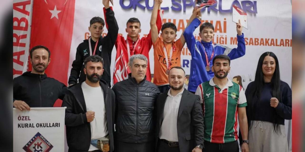 Diyarbakır Okul Sporları Muaythai Türkiye Şampiyonası’nda Hakkari Sporcuları Büyük Başarı Elde Etti