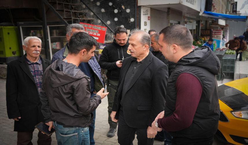 Vali Taşyapan’dan Hakkâri’de Esnaf Ziyareti: Talep ve Öneriler Dinlendi
