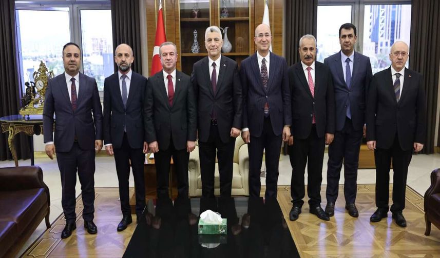 Hakkari Heyetinden Ticaret Bakanı Ömer Bolat’a Ziyaret