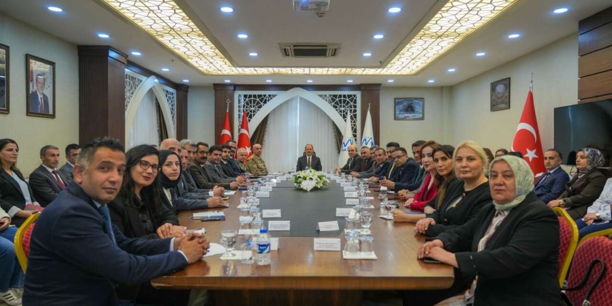 Hakkâri’de Kadına Yönelik Şiddetle Mücadele Masaya Yatırıldı
