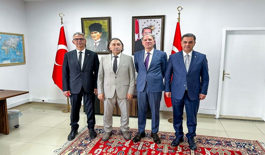 Hakkari Üniversitesi’nden Dışişleri Bakanlığı’na Stratejik Ziyaret: İş Birliği Masada