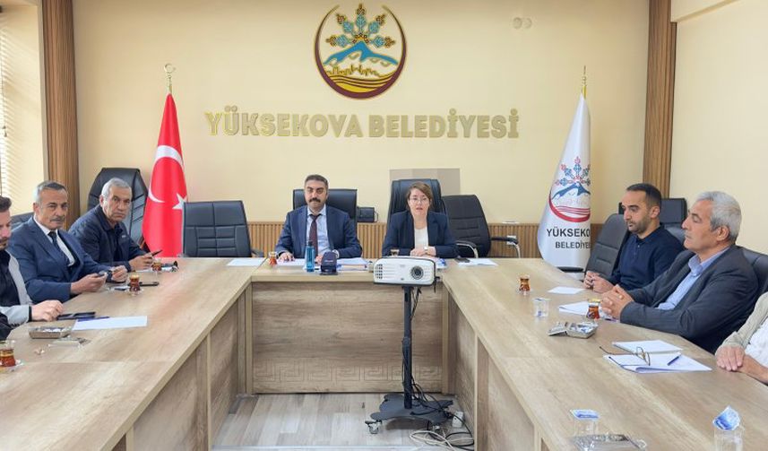 Yüksekova’da Hizmet Seferberliği: Eşbaşkanlar Birim Müdürleriyle Buluştu