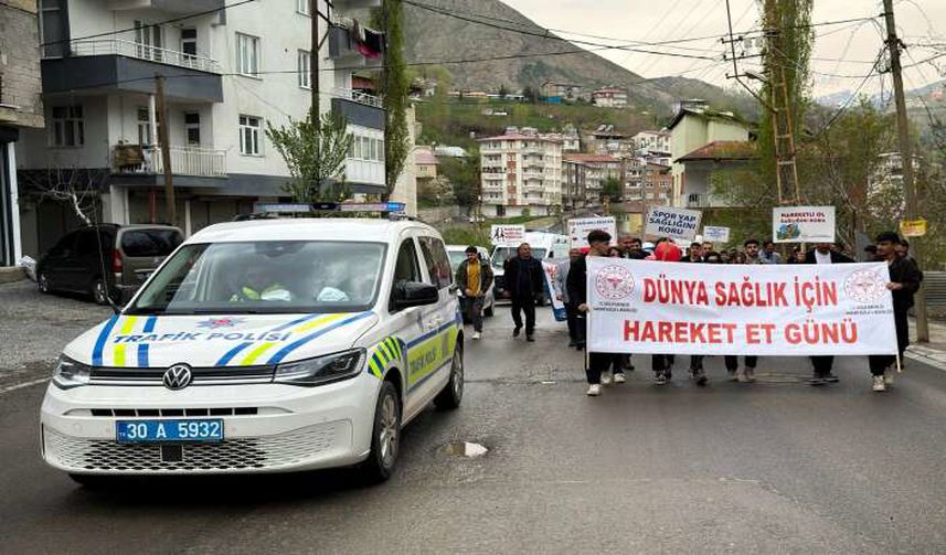 Hakkâri’de Sağlıklı Yaşam Yürüyüşü: "Sağlık İçin Hareket Et" Etkinlikleri Düzenlendi