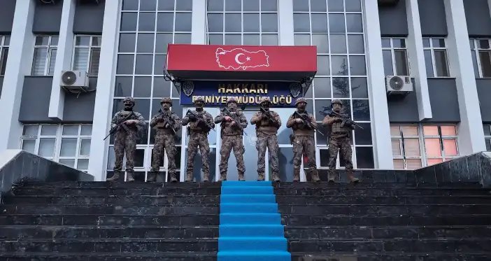 Hakkâri ve Van’da Dev Tefecilik Operasyonu: 13 Gözaltı, 44 Taşınmaza El Konuldu