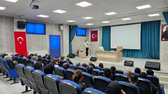 Hakkâri’de Usta Öğreticilere Kritik Eğitim: Oryantasyon Programı Tamamlandı