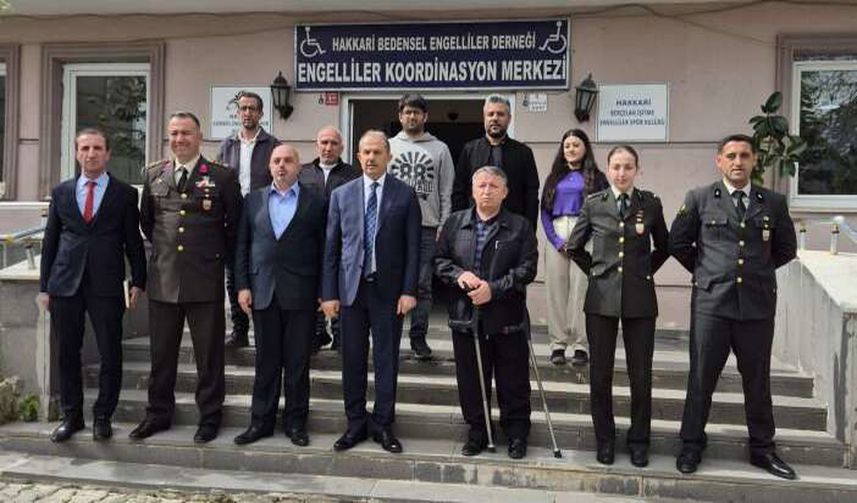 Hakkari Valisi İbrahim Taşyapan’dan Bedensel Engelliler Derneği’ne Ziyaret