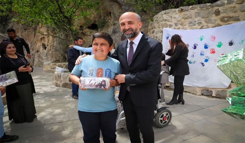 Çukurca’da Sevgi Engel Tanımadı: Başkan Nazmi Demir’den Özel Bireylere Anlamlı Gün