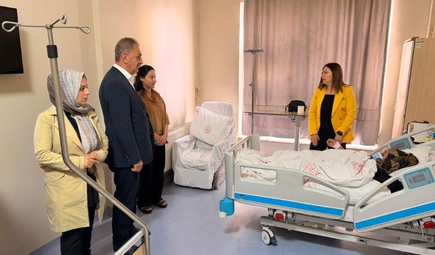 CHP’li Milletvekili Çiler ve İl Başkanı Çakırbeyli’den Hakkari’de Yaralılara Hastane Ziyareti
