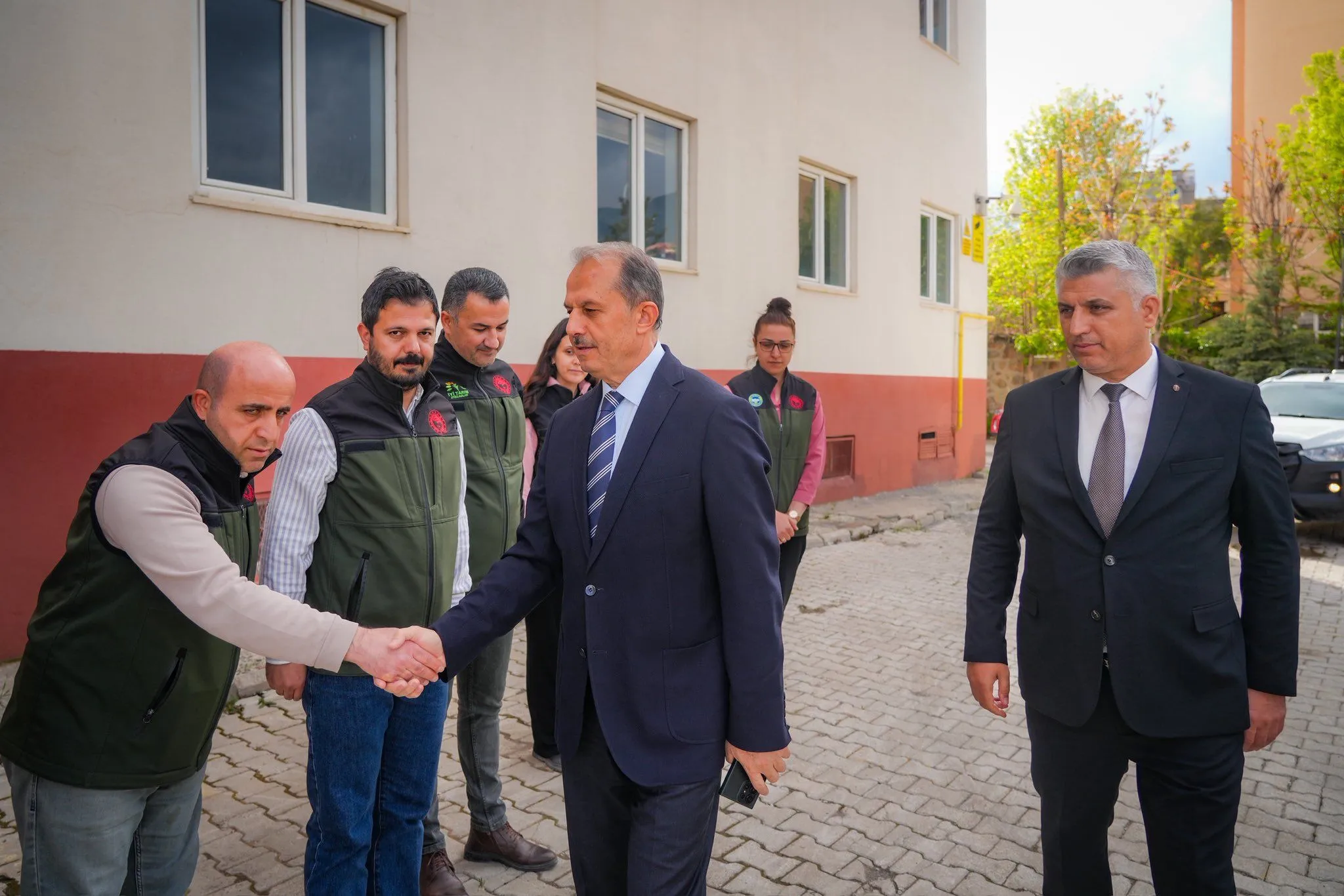 Hakkari Valisi İbrahim Taşyapan’dan Kamu Kurumlarına İnceleme Ziyareti