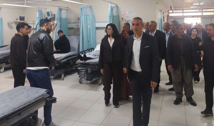 DEM Parti Hakkari Milletvekili Öznur Bartın'dan Hastane Ziyareti