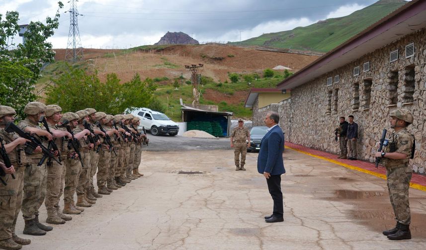 Vali Taşyapan Bayramın Son Gününde Heyelan Bölgesinde İncelemelerde Bulundu