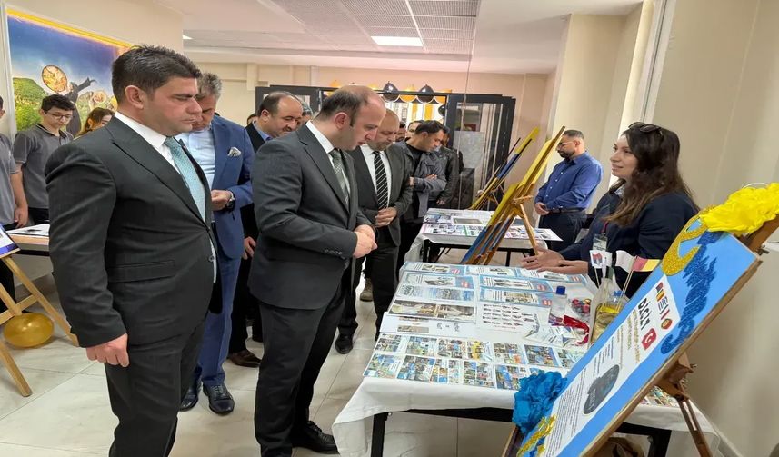 Hakkari'de Dev eTwinning Proje Sergisi: Yenilikçi Eğitim Vitrine Çıktı