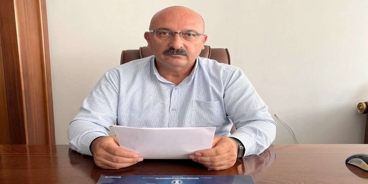 Hakkari’de Sağlık Merkezi İnşaatında Çökme Riski: İş Yerleri Boşaltılan Esnaftan İsyan