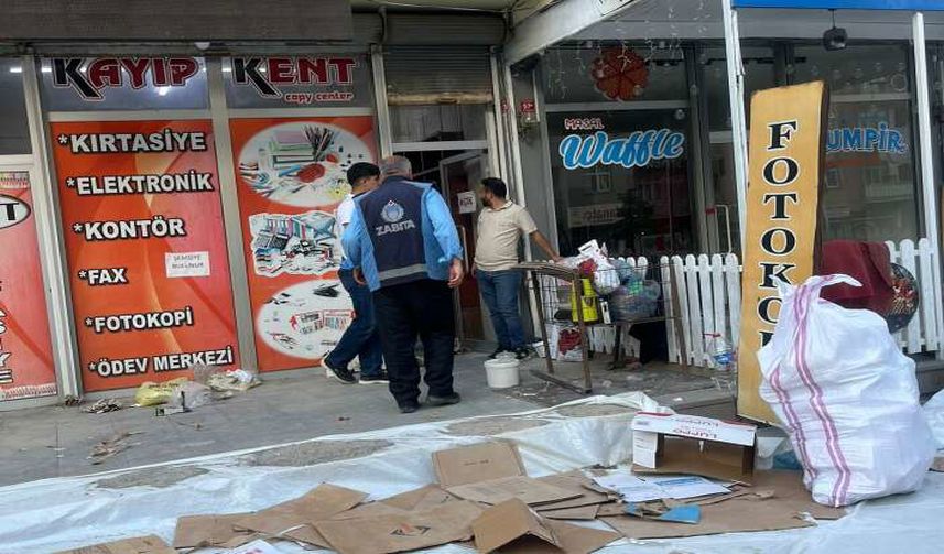 Hakkari’de İnşaat Kazısı Faturası: Temel Alanı Çevresinde Çatlaklar Oluşan 3 Bina Boşaltıldı!