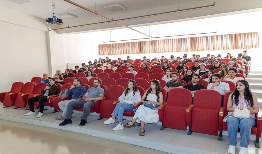 Hakkari Üniversitesinde Obezite ve Diyabet Söyleşisi Gerçekleştirildi