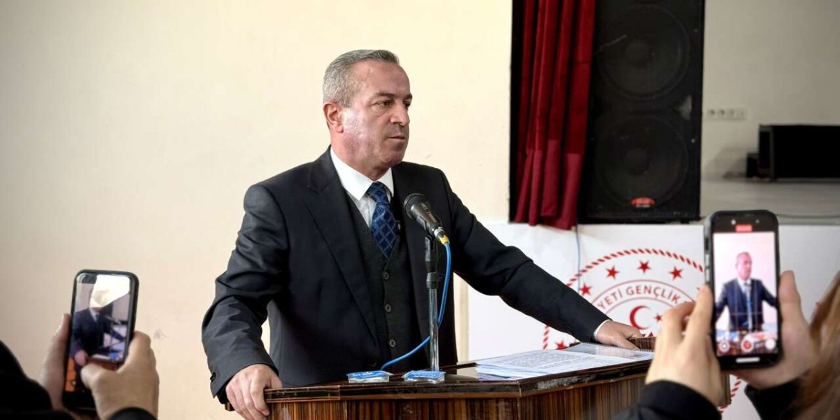 AK Parti Hakkari’den Rahmi Koç’a Salvolar: "Servet Saygı Satın Almaz, Bu Sözler Espri Değil Hadsizliktir!"