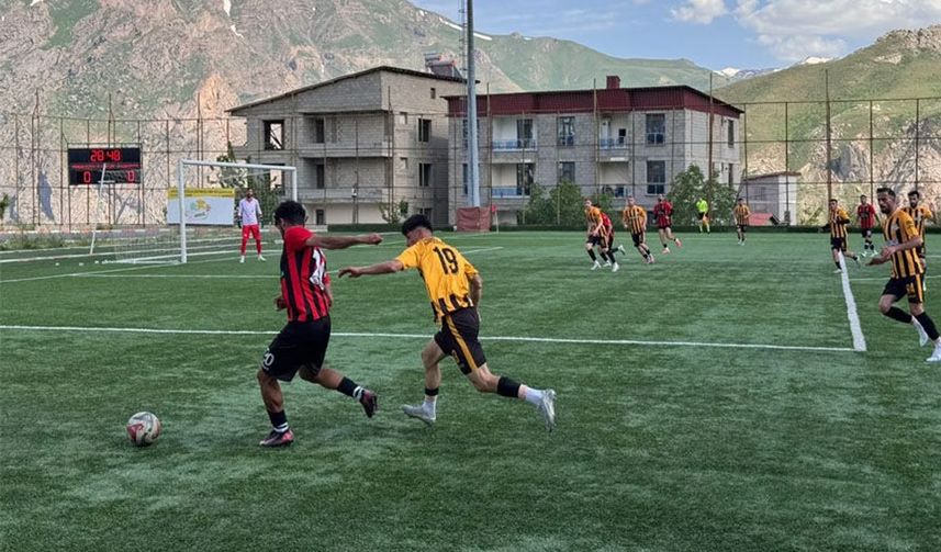 Üzümkıran Spor Hakkari Amatör Lig Şampiyonu Oldu