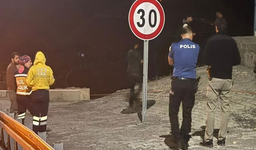 Hakkari’de İntihar Girişimi İhbarı: 17 Yaşındaki Genç Kız İkna Edildi