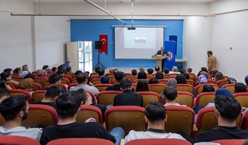 Hakkari Üniversitesi’nde Hidrojen Ekonomisi Konferansı Düzenlendi