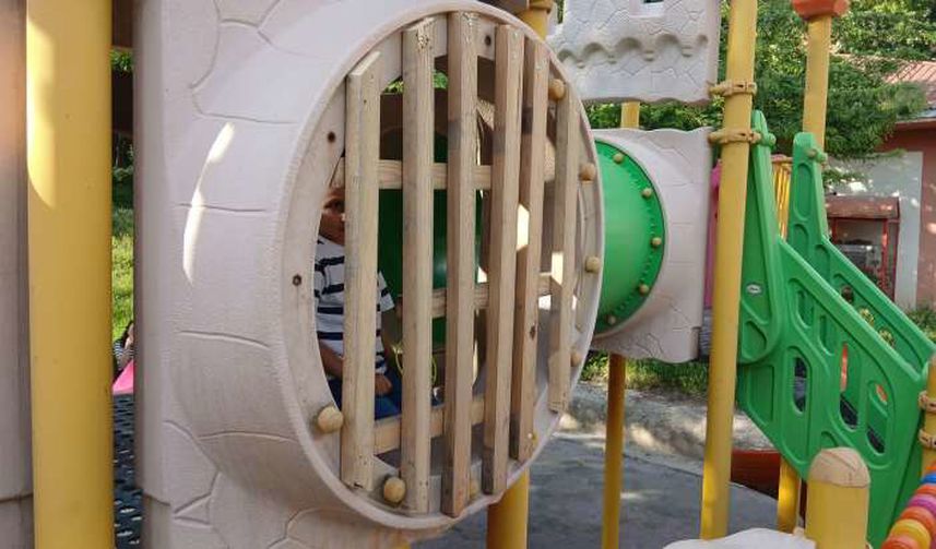 Hakkari’de Tahrip Edilen Çocuk Parkı Onarıldı