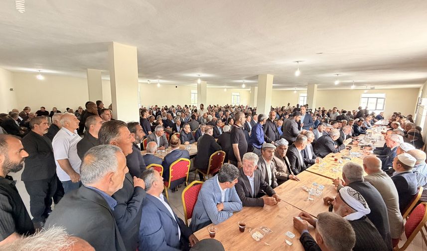 Van-Hakkâri Karayolundaki Kazanın Ardından Barış Yemeği Düzenlendi