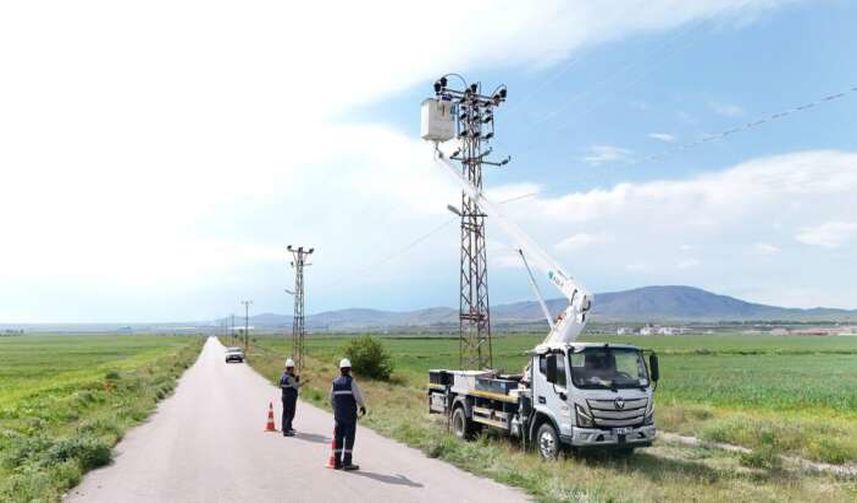 VEDAŞ Dört İlde Elektrik Altyapısını Güçlendirmeye Devam Ediyor