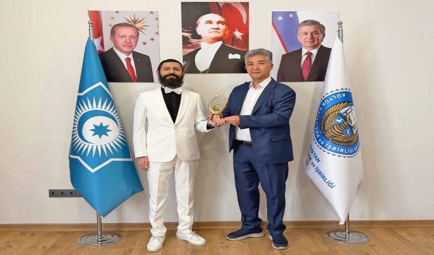 Akif Manaf’a Kültür ve Barış Ödülü Takdim Edildi