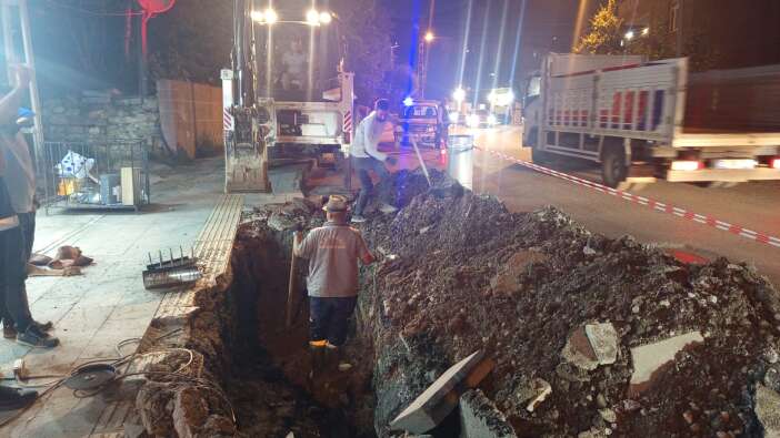 Hakkari'de Su Hattı Arızaları İçin Çalışmalar Sürüyor