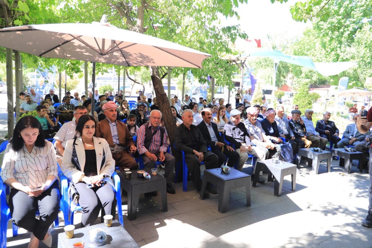 Çukurca’da Vatandaşlar Sorularını Başkan Demir’e Yöneltti