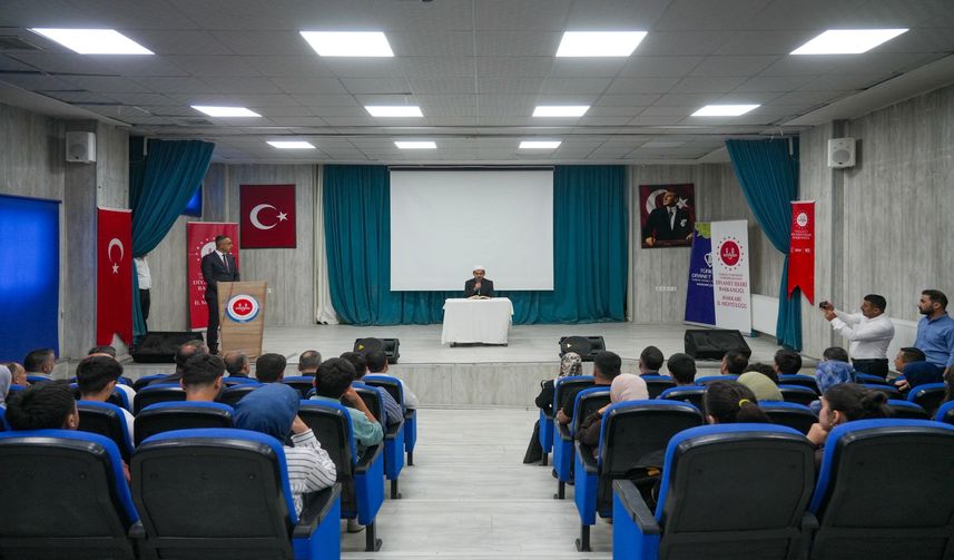 Vali İbrahim Taşyapan Umre Ödüllü Gençlik Bilgi Yarışması Ödül Törenine Katıldı