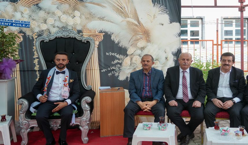 Vali İbrahim Taşyapan Çırpaç ve Azizoğlu Ailelerinin Düğününe Katıldı