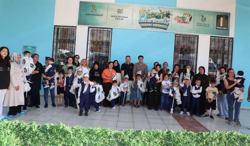 Vakıflar Genel Müdürlüğü Hakkari'de 26 Çocuk İçin Geleneksel Sünnet Şöleni Düzenledi