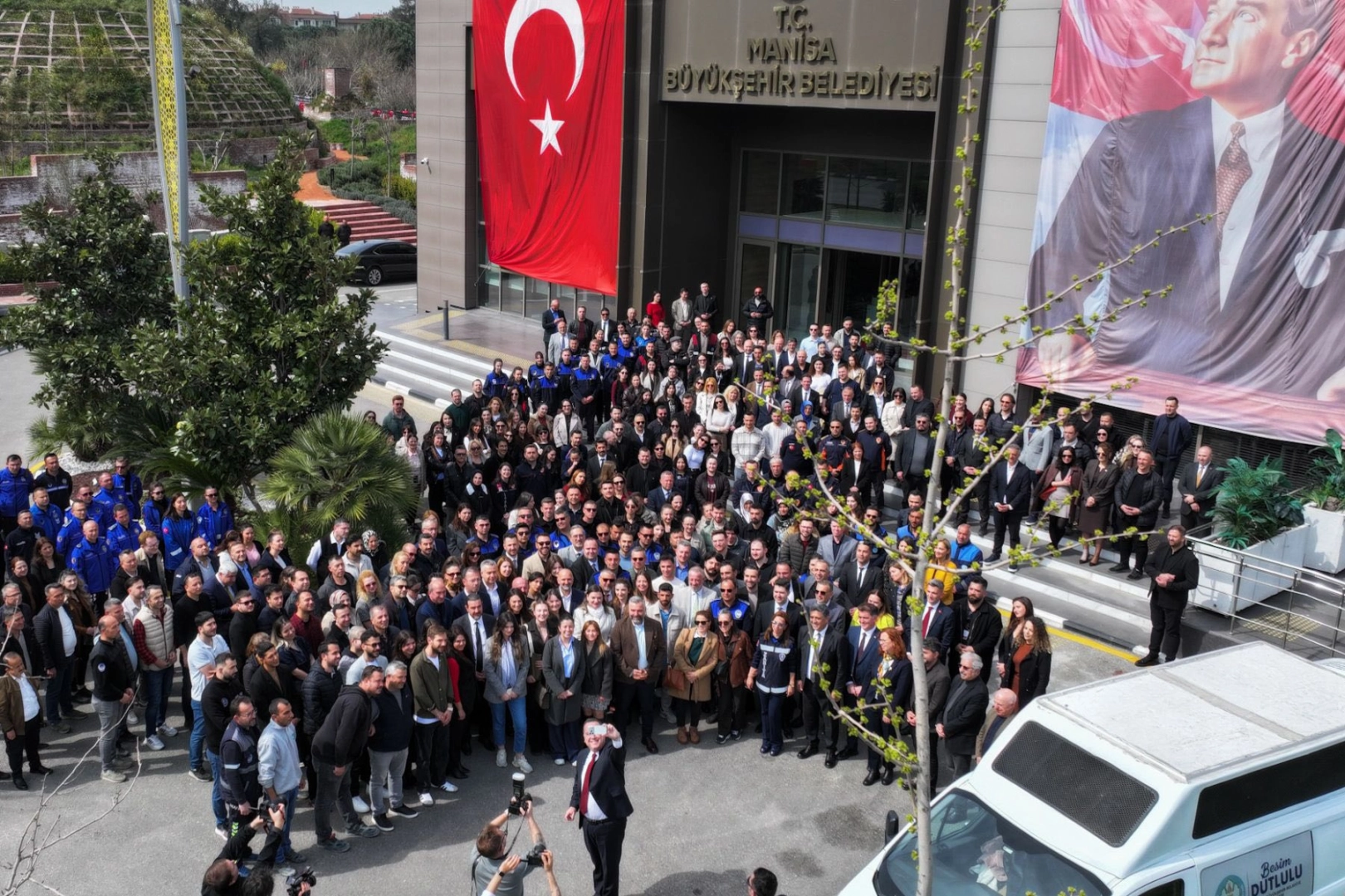 Başkan Dutlulu Personelle Bayramlaştı: “Manisa’yı Birlikte Güzelleştireceğiz”