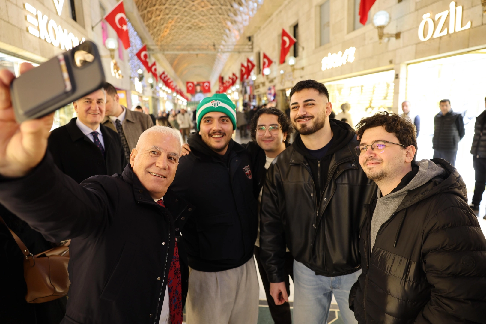 Başkan Bozbey’den Arife Günü Esnaf Ziyareti