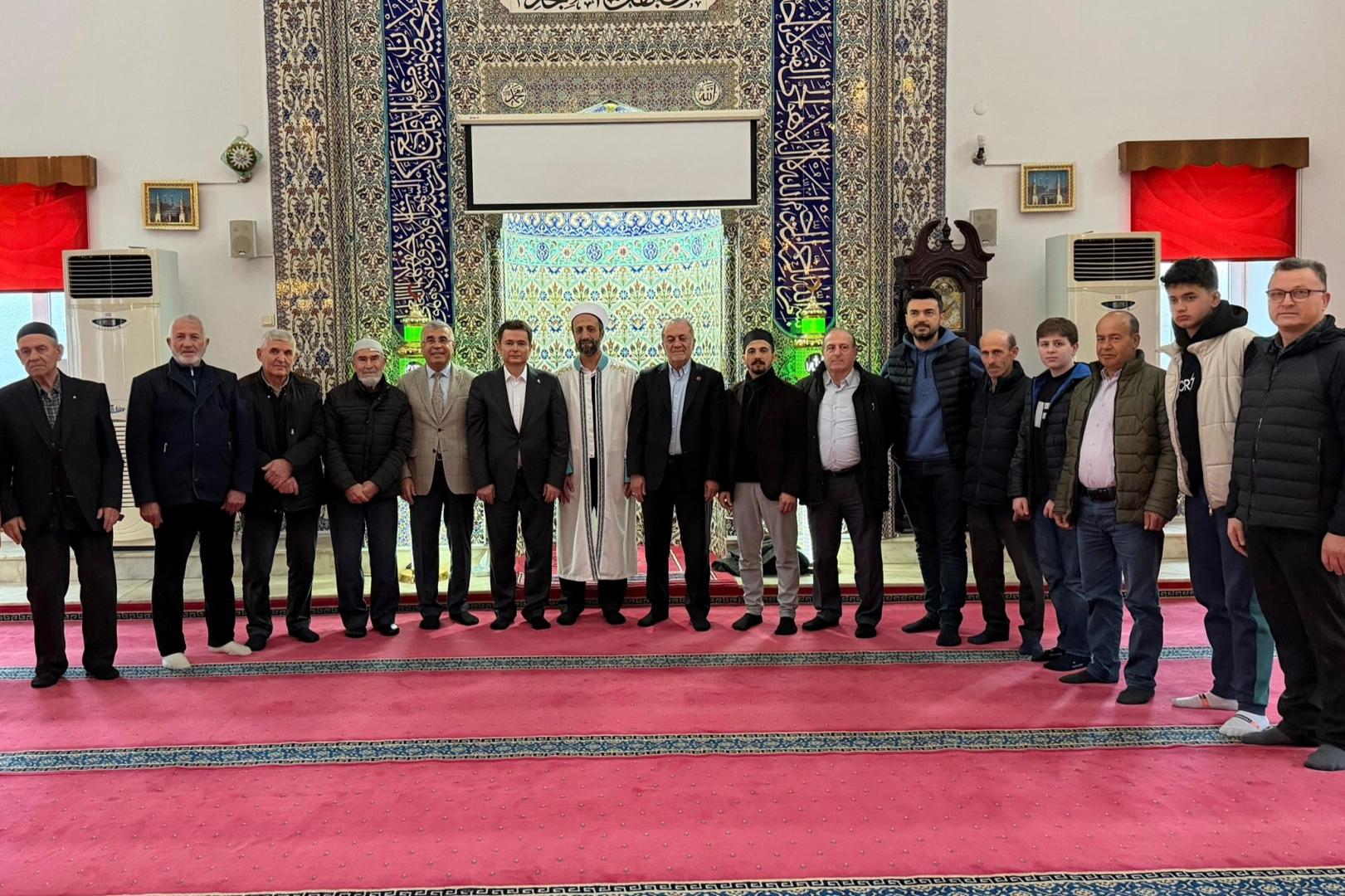 Başkan Erkan Aydın Bayramı Vatandaşlarla Karşıladı