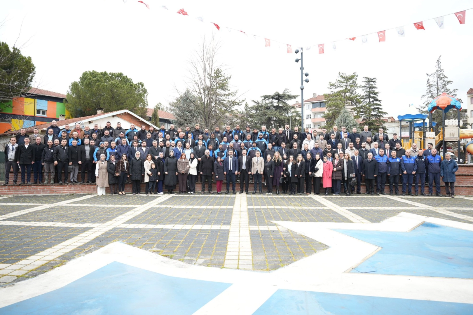 Başkan Özel, Belediye Personeliyle Bayramlaştı