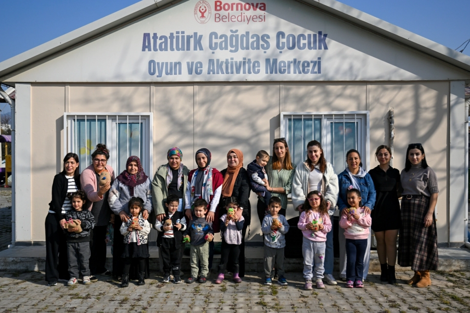 Bornova’da Miniklere “Çim Adam” Atölyesi: Eğlence ve Eğitim Bir Arada