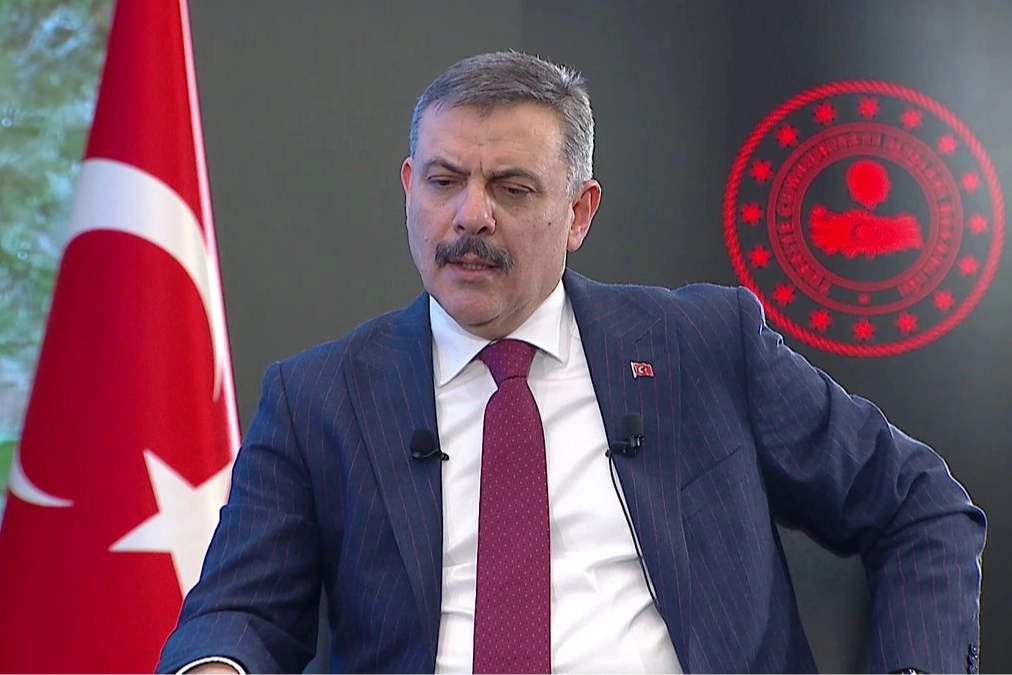 Bakan Çiftçi: Standart ve Kalın Harfli Plakalar Geçerli, İşlem Yapılmayacak