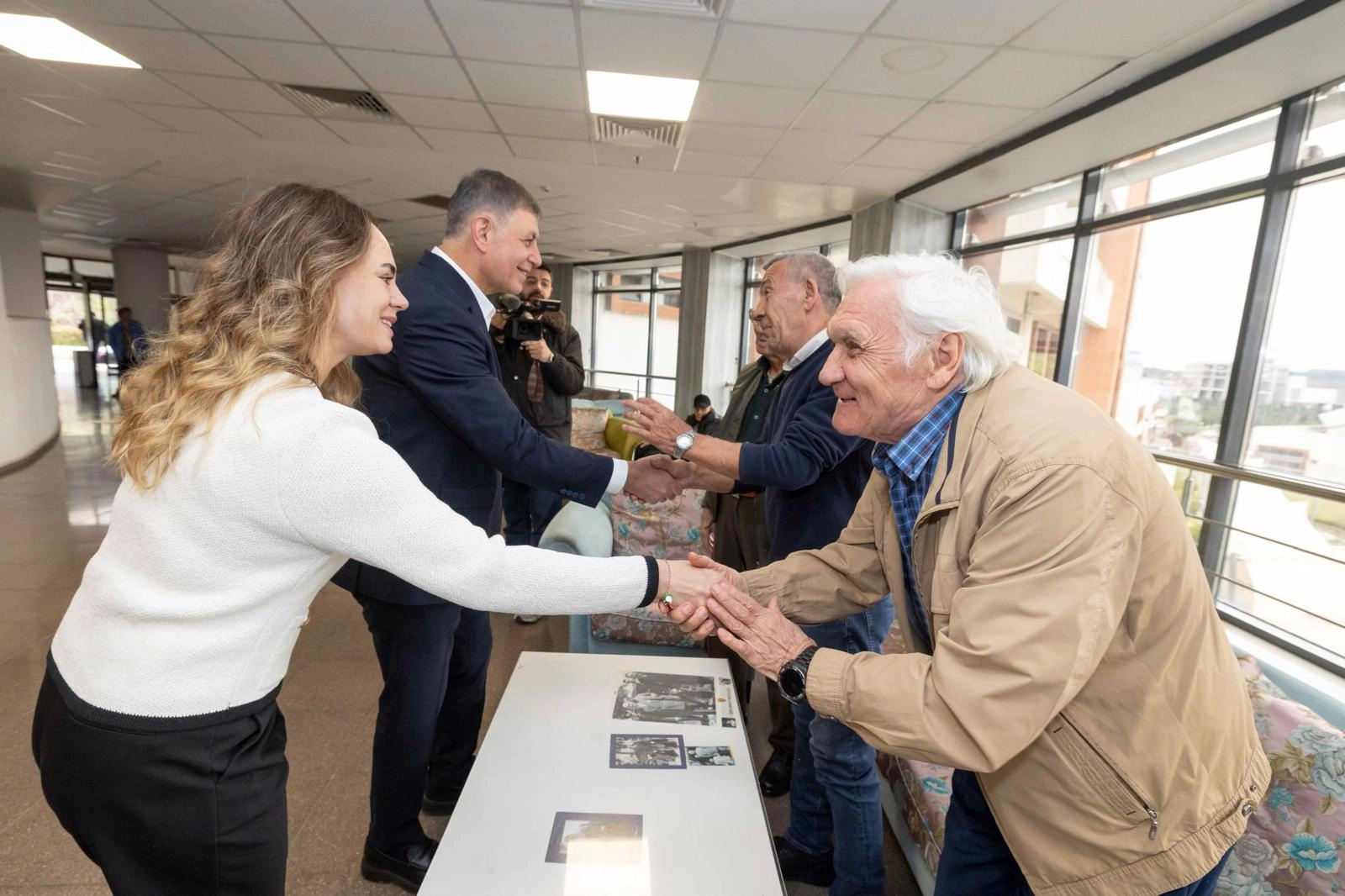 Başkan Dr. Cemil Tugay Huzurevi Sakinleriyle Bayramlaştı