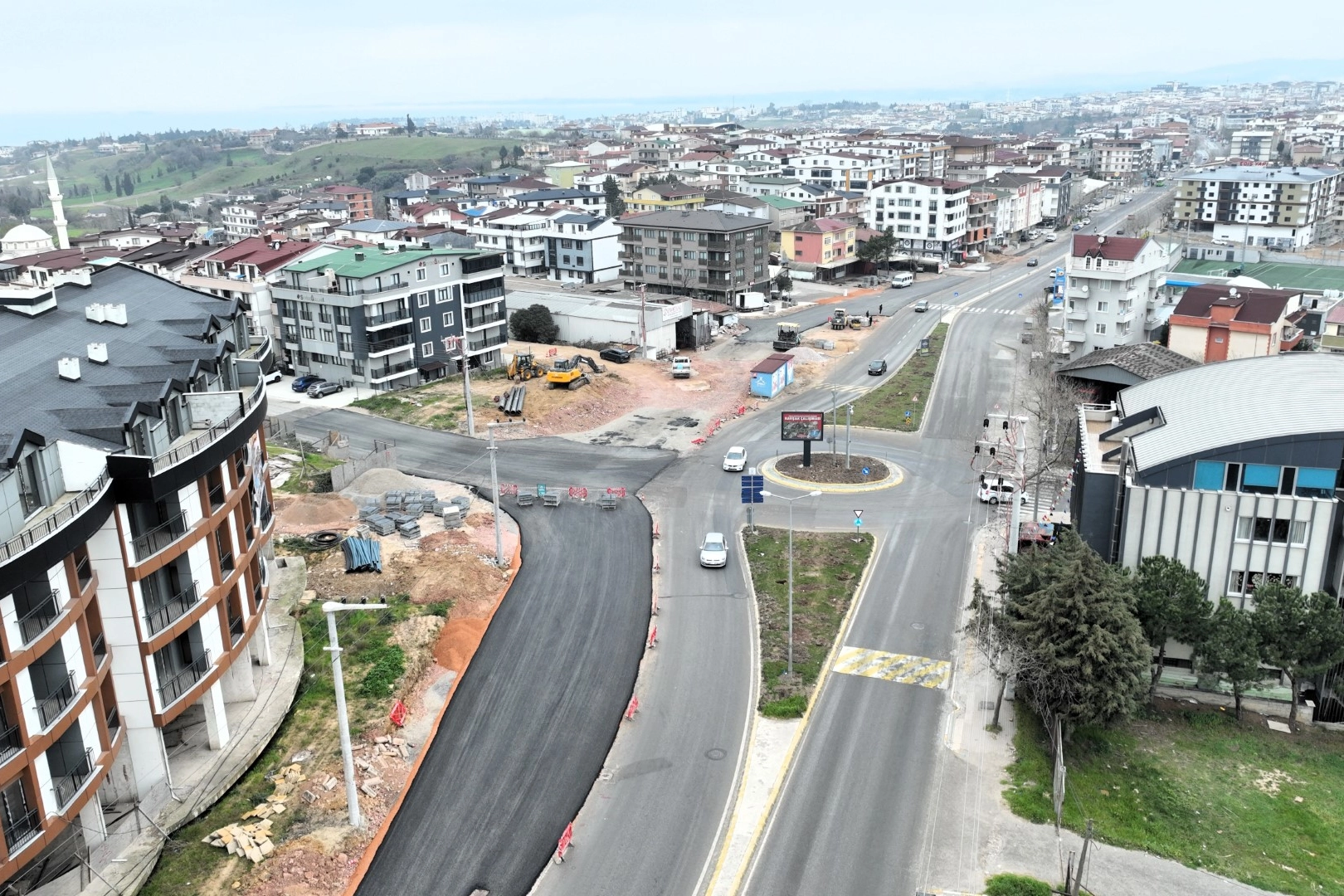 Darıca’da Üstyapı Atağı: Kavşak ve Caddeler Yenileniyor