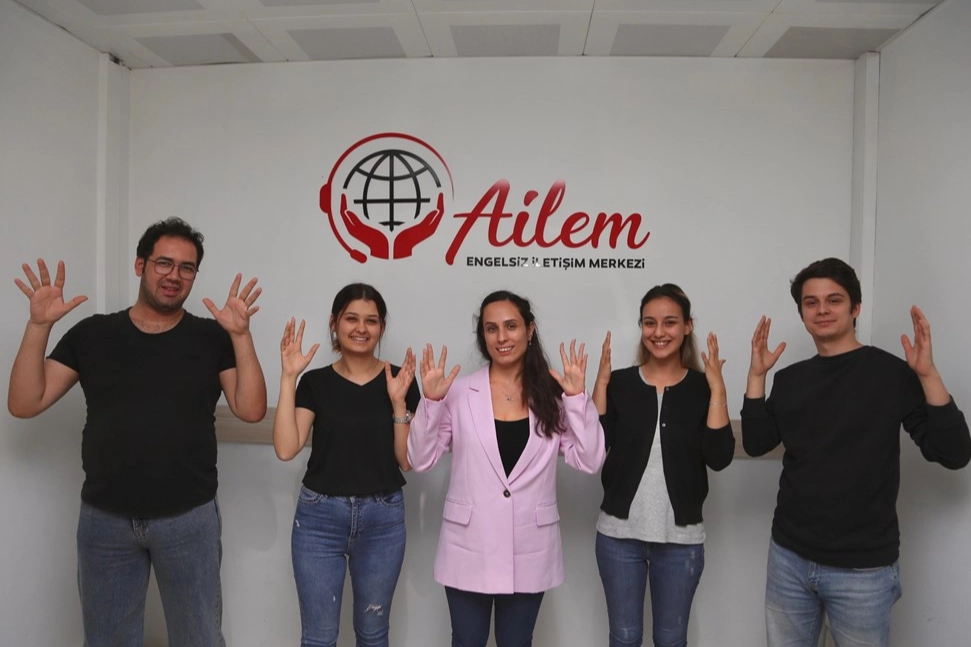 AİLEM ile İşitme Engellilere 268 Bin Çağrıya Tercüme Desteği