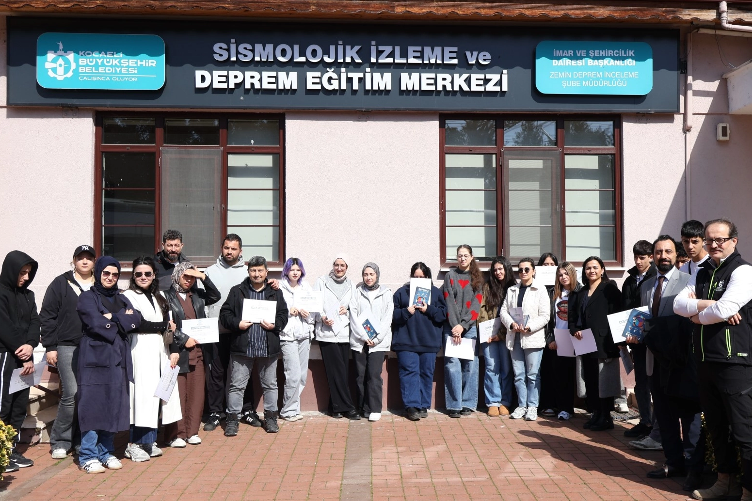 Kocaeli’de Öğrencilere Deprem Eğitimi: Gerçeğe Yakın Tatbikat